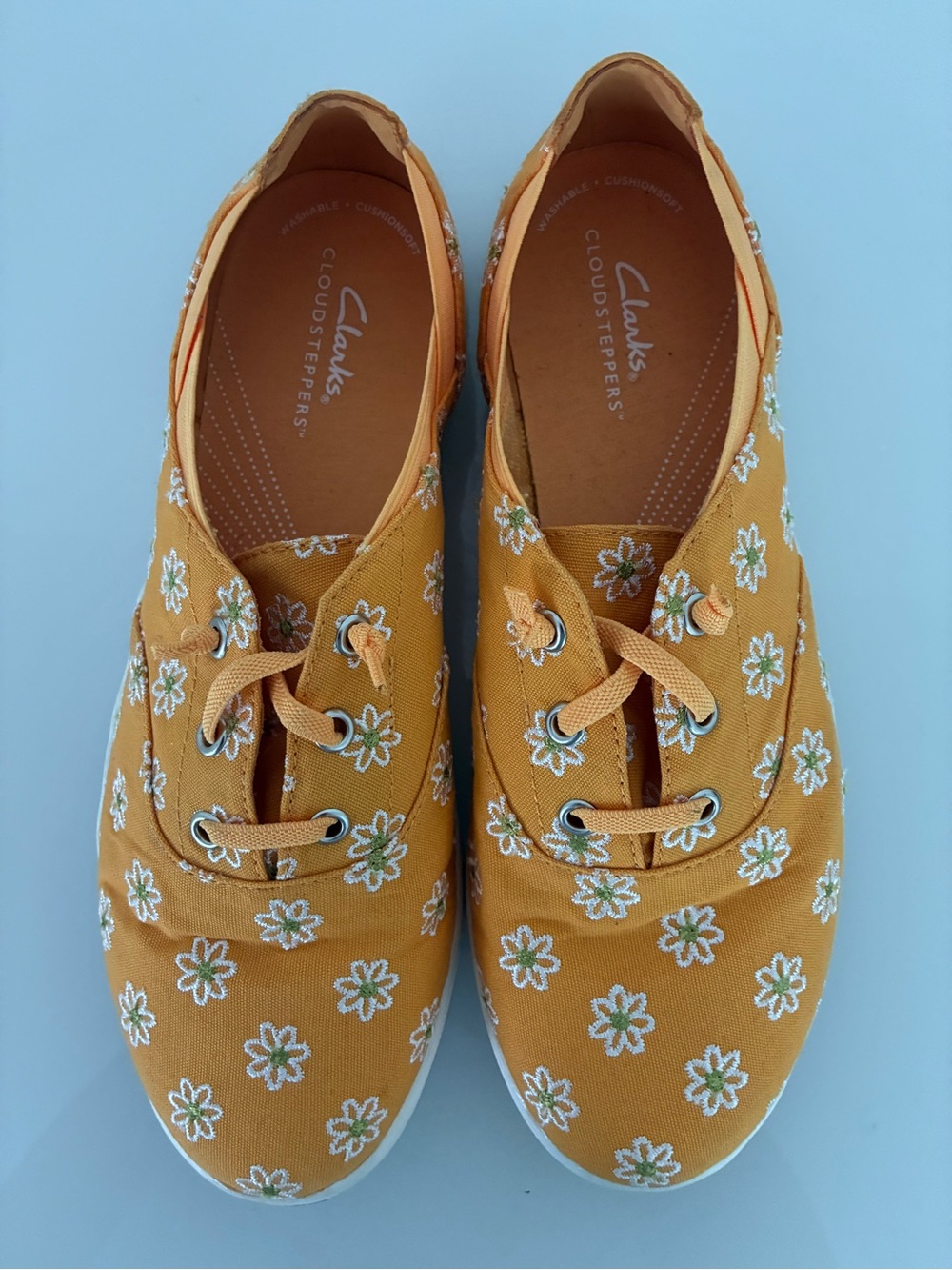 Clarks Yellow Floral Low-Top Sneakers 9.5 W